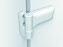 KT-EN - универсальная петля с углом на плаву для входных и межкомнатных дверей
